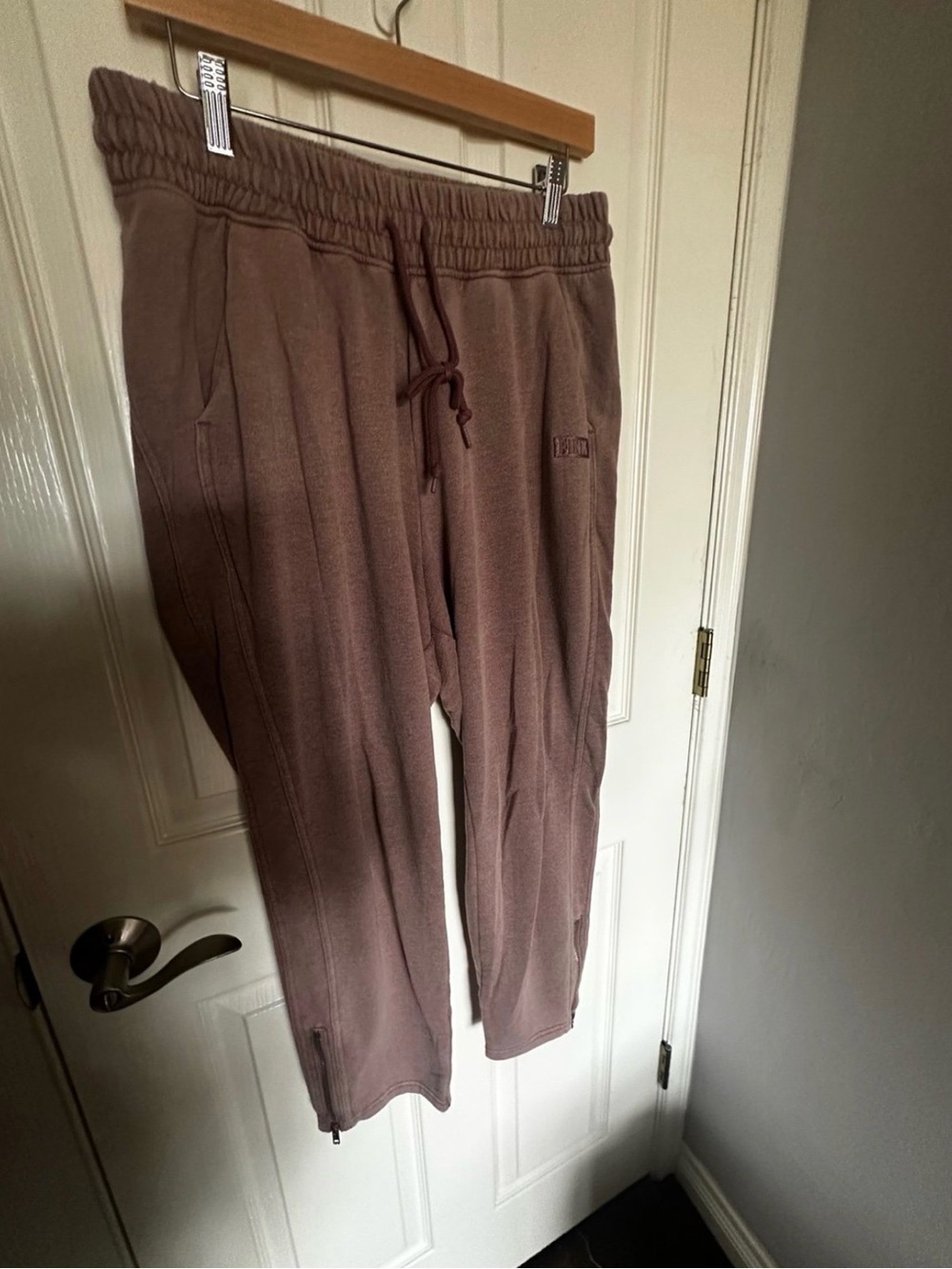 Victoria’s Secret PINK Brown Wash Jogger Sweatpants Large Ankle Zip
